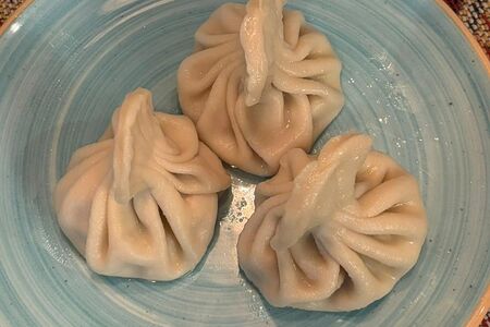 Хинкали с лососем (1 шт.)