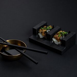 Хенд-ролл с угрем