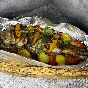  Форель запечённая с овощами 