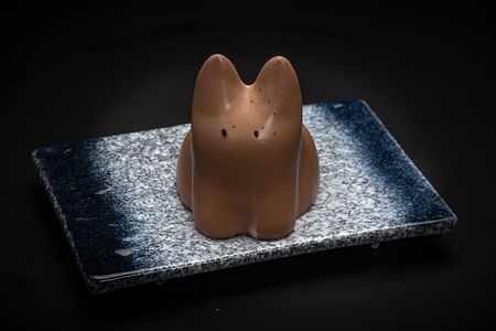 Танцующий котик шоколадный