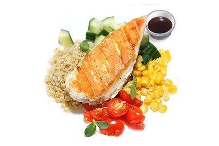 Боул Киноа с куриной грудкой на гриле