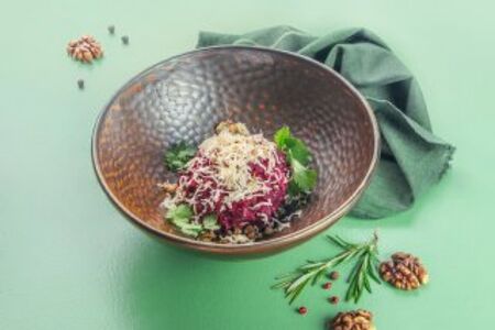 Салат со свёклой и говядиной