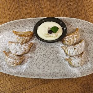 Гедза с манго и кремом маскарпоне