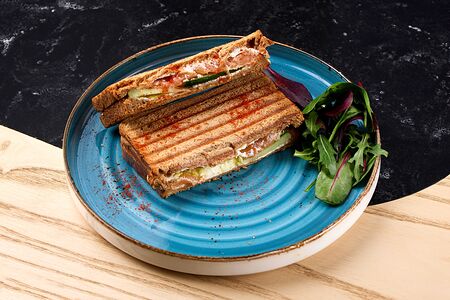 Сэндвич с лососем