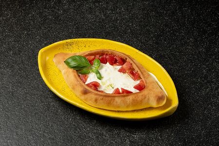 Хачапури со страчателлой