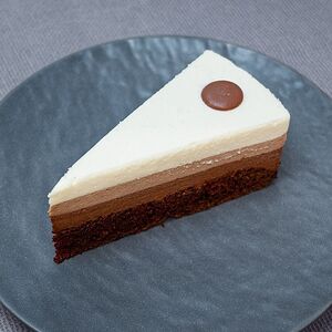 Три Шоколада 1кус