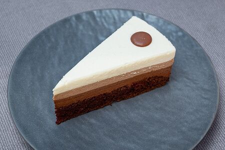 Три Шоколада