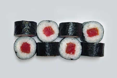 Маки с тунцом