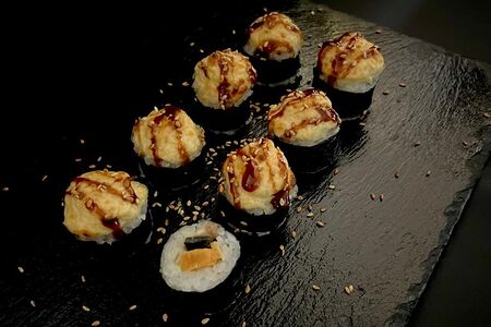 Ролл запеченный с угрем