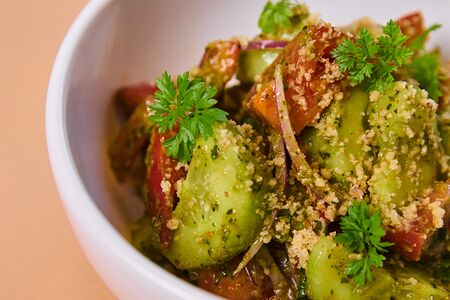 Грузинский салат с грецким орехом