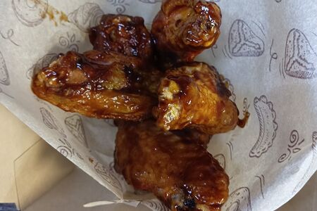 Крылышки с соусом BBQ 