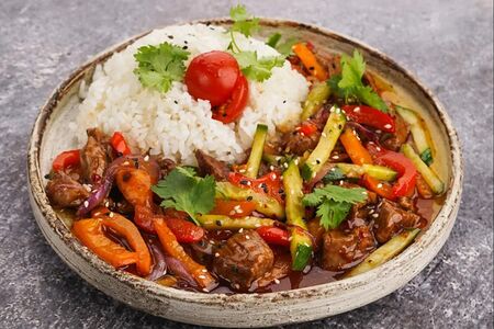 Острая говядина с рисом
