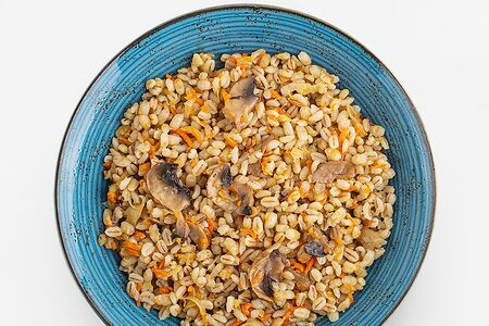 Перловка по-монастырски с грибами