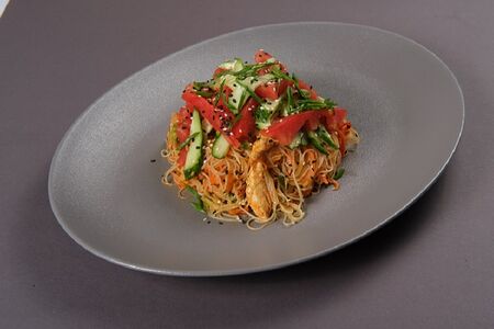 Лапша фунчоза с курицей