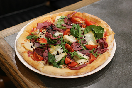 Пицца с вяленой кониной