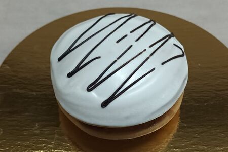 Пирожное Буше с повидлом