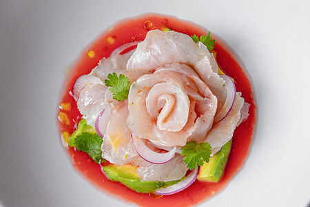 Севиче сибас с томатами