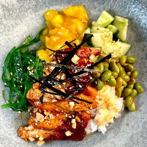 Poke с копчёным угрём 