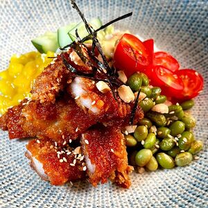 Poke с хрустящим цыплёнком 