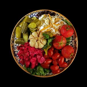 Ассорти из узбекских маринадов