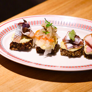 Сет маленьких бутербродов