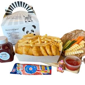 Детский набор с наггетсами и картофелем фри