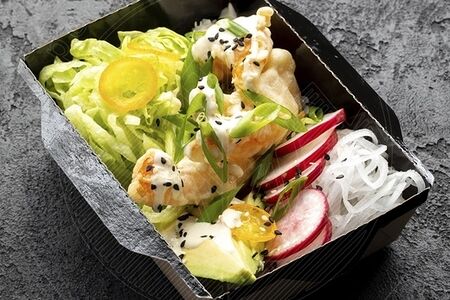 Поке с попкорном из креветок