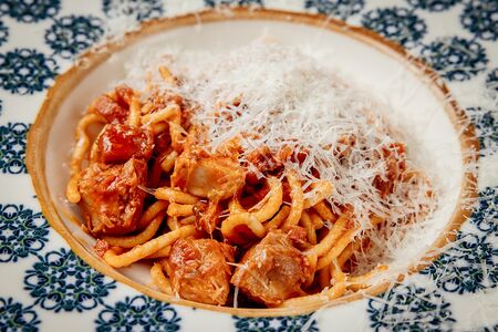 Паста с рагу из кролика