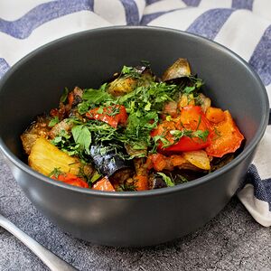 Рагу овощное с баклажанами