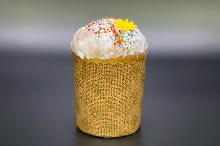 Кулич на опаре с изюмом 