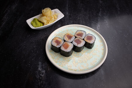 Маки с тунцом