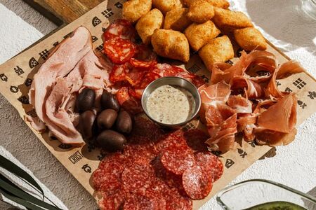 Мясная тарелка