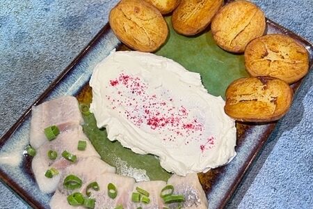 Сельдь с молодым картофелем