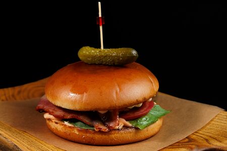 С курицей и беконом