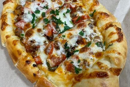 Пиде с овощами и фасолью