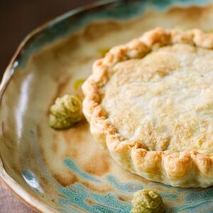 Австралийский пирог с белыми грибами и сыром фета