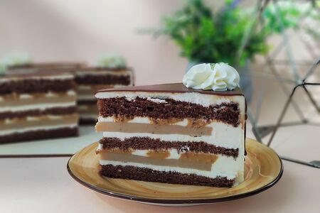 Шоколадно-банановый с соленой карамелью