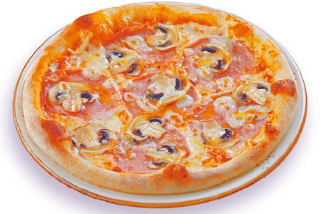 Пицца с ветчиной и грибами