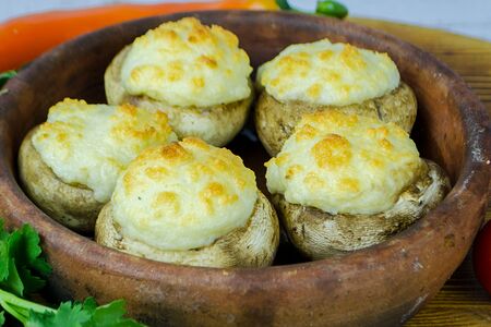 Грибы, запечённые с сыром
