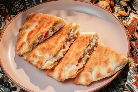 Хачапури по-гурийски с курицей