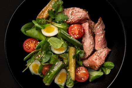 Тайский салат с ростбифом