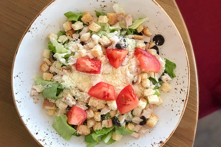 Цезарь с курицей