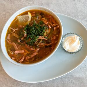 Солянка с копченостями