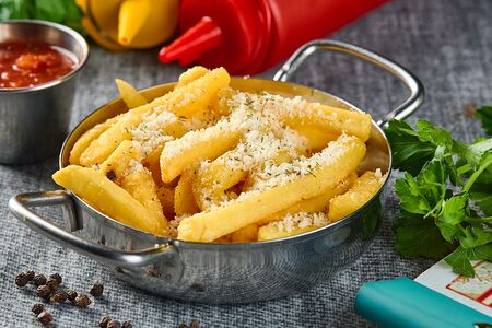 Картофель фри с Пармезаном