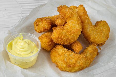 Креветки темпура с медово-горчичным соусом