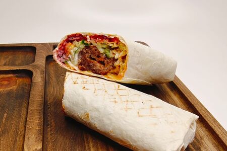 Шаурма с люля-кебабом из говядины