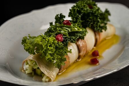 Салат с копченой стерлядью 