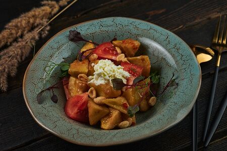 Хрустящий баклажан с арахисом и страчателлой