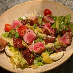 Салат с тунцом