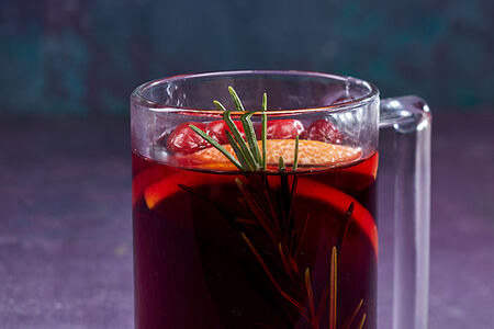 Сбитень вишневый с чабрецом